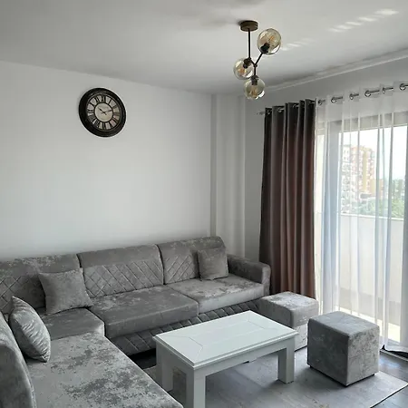 Modern In * Lezhë